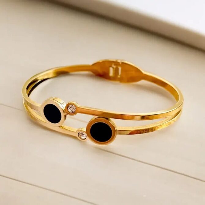 Elegant Stylish Design Golden Cuff Bracelet